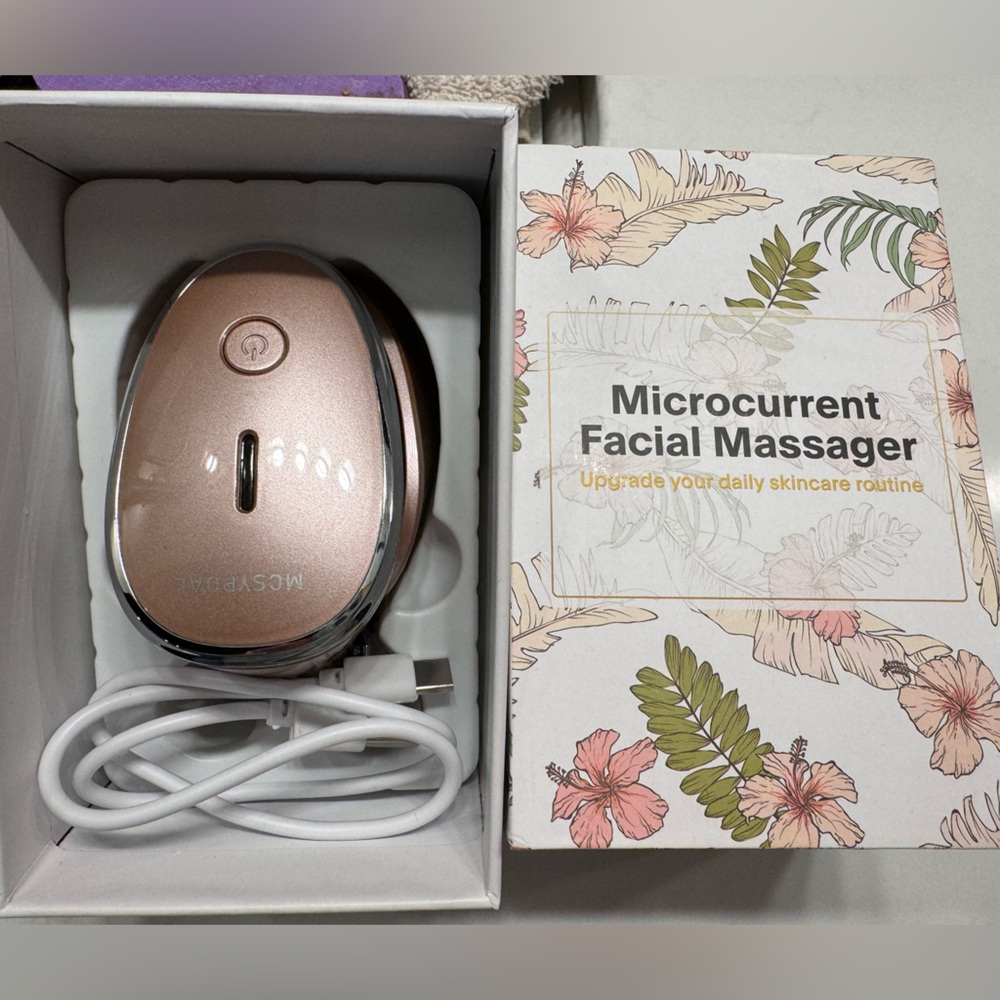 MOSKIN Rechargeable Microcurrent Facial Massager in Rose Gold